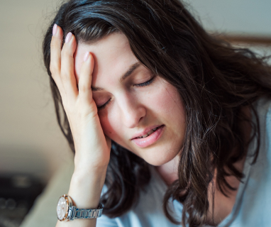 Simptome oboseala cronică - femeie foarte obosită
